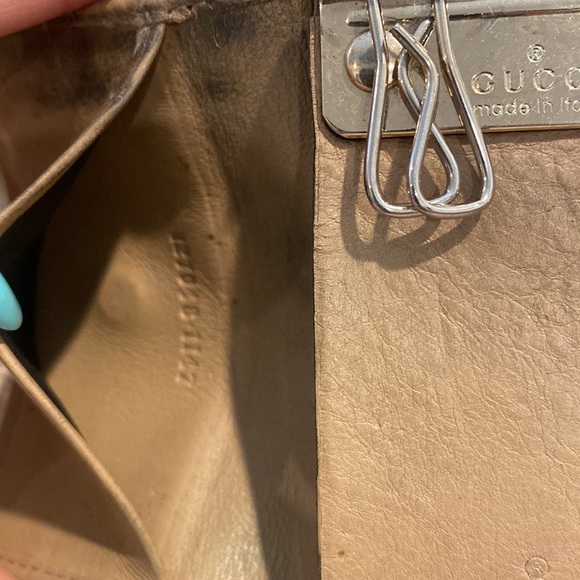Authentic Gucci Key and Cars holder - Picture 6 of 10
